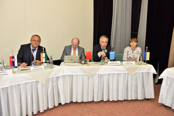 MANAŽMENT 2018: Manažment a svet v pohybe, výzvy, príležitosti a hrozby